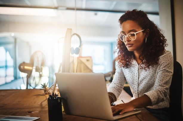 Mês da Mulher – 5 cuidados para a saúde da mulher no trabalho