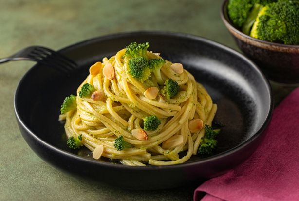 Macarrão com brócolis