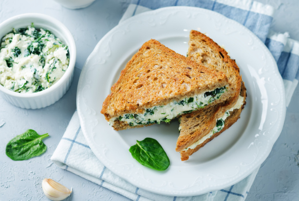 Sanduíche natural com ricota