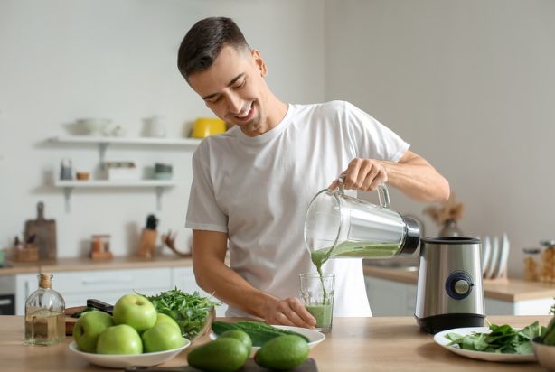 Suco detox: 7 ideias de bebidas saudáveis