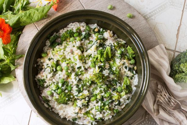 Almoço low carb arroz com brócolis