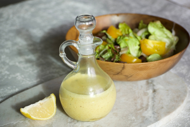 Molho de salada com óleo de coco