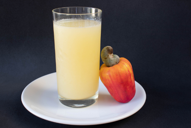suco de caju para se refrescar