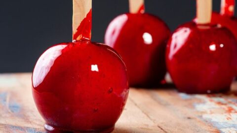 Maçã do amor: 2 receitas para preparar em casa