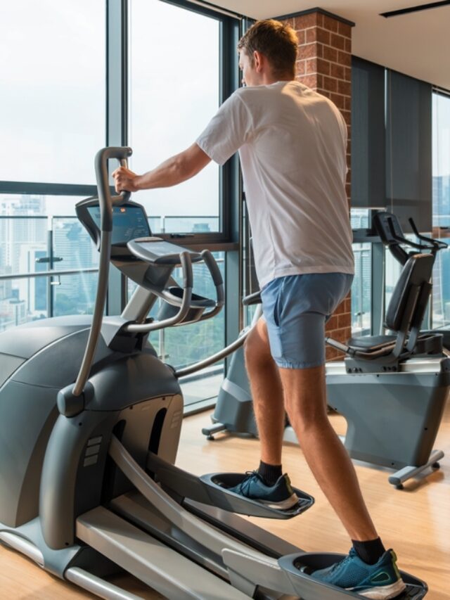 Elíptico: o que é e como usar este aparelho no treino