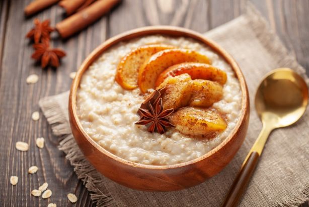 mingau de forno com maçã, chia e especiarias