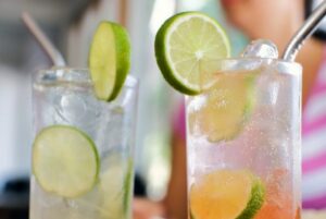 consumir água com gás