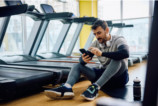 Homem tendo problema no check-in