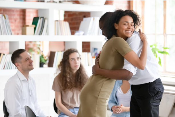 Indivíduos fazendo psicoterapia