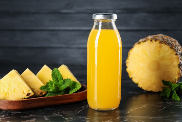 Suco de abacaxi com hortelã: natural e refrescante!
