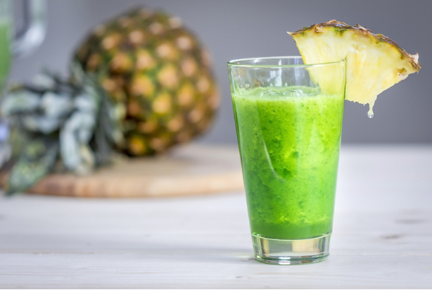Suco de couve com abacaxi