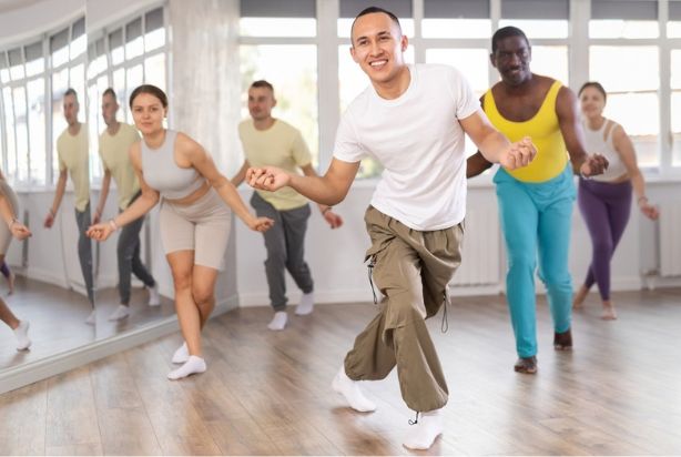 Aula de jazz: conheça essa modalidade de dança