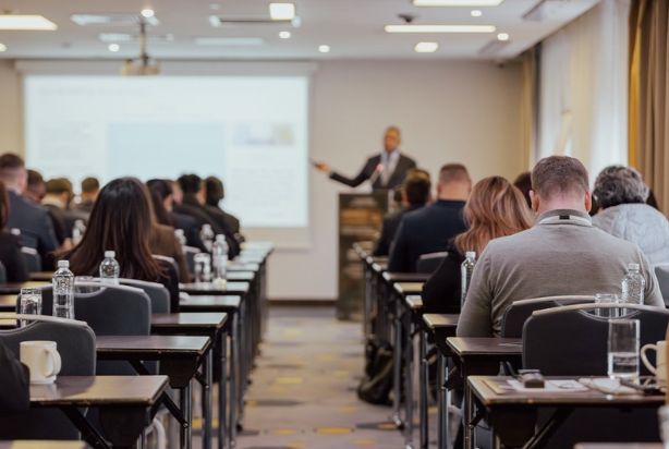 Educação corporativa: o que é, importância e como aplicar